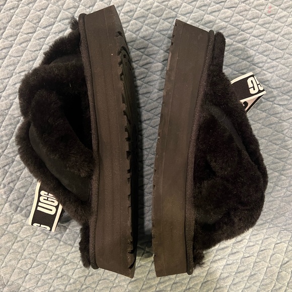 NEW UGG Disco Cross Slide Sandal - Picture 4 of 4